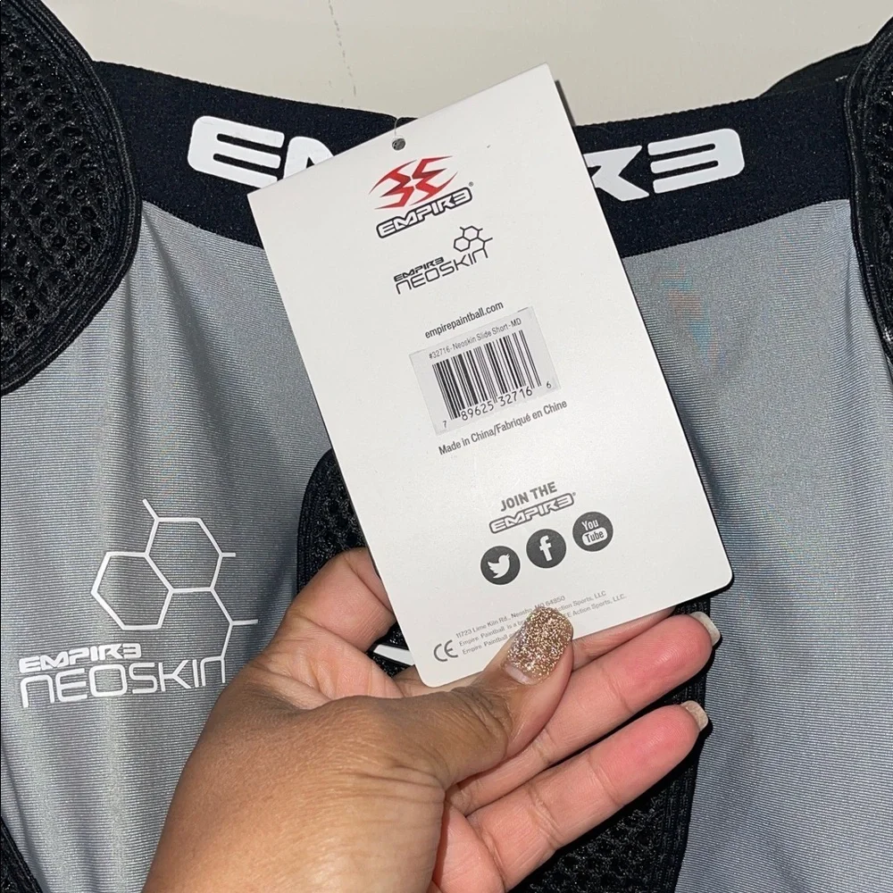 Empire Paintball Padded Shorts in Black and Gray - Picture 3 of 8